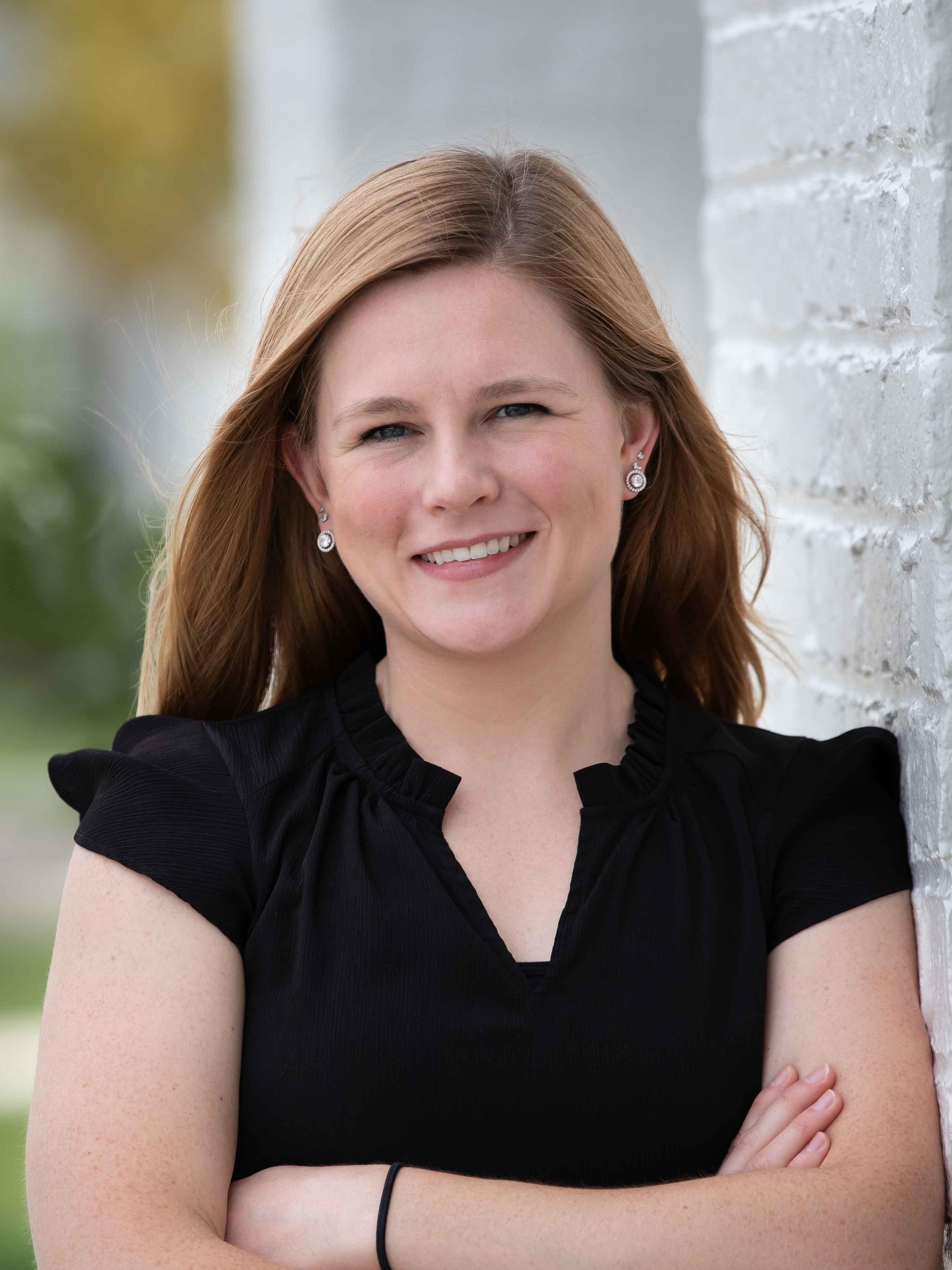 headshot of stefanie macurdy