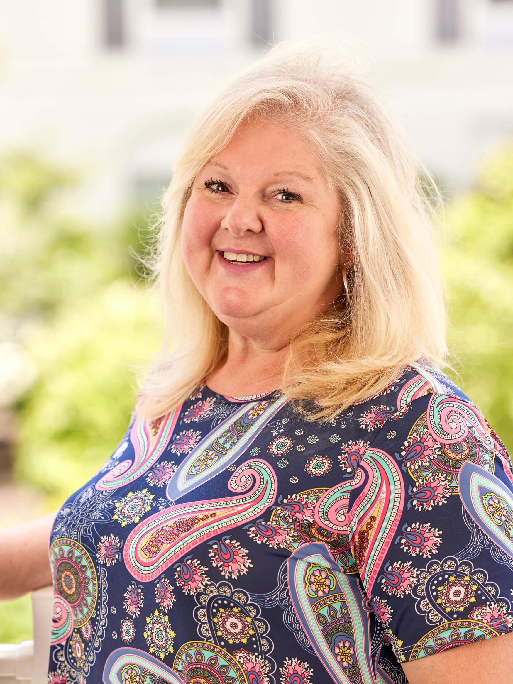 headshot of paula phillips